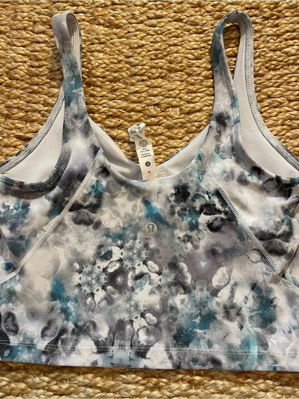 lululemon Abstract Floral Scoop Neck Crop Tank Top US 4 Align Yoga Athleisure
